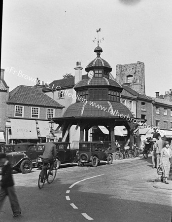 THE MARKET CROSS WITH TRAFFIC